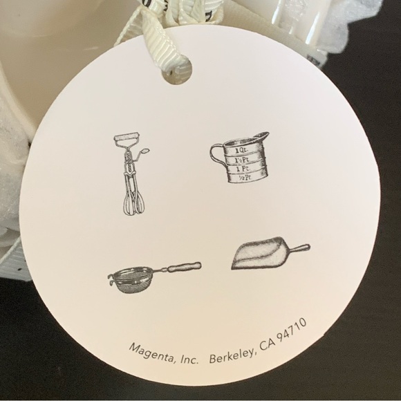 Rae Dunn Icon Measuring Cups Set - Picture 9 of 11